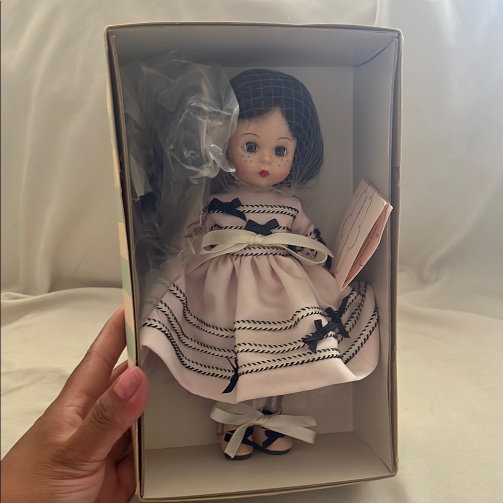 Madame Alexander Vintage Party Dress Wendy Doll